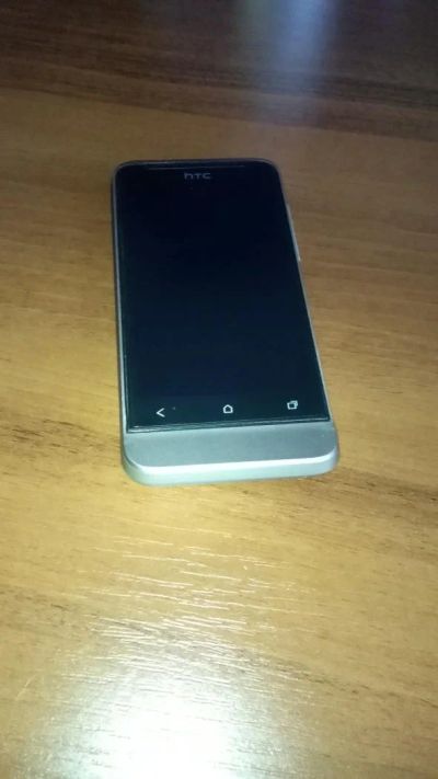 Лот: 4317965. Фото: 1. HTC ONE V. Смартфоны