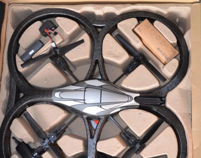 Лот: 7707289. Фото: 1. Квадрокоптер Parrot Ar.Drone. Квадрокоптеры