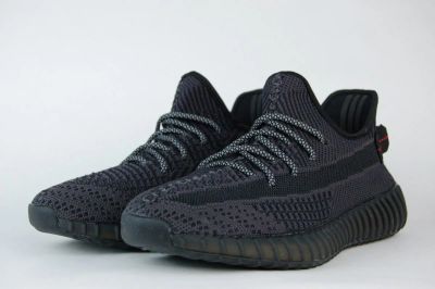 Лот: 16875625. Фото: 1. Кроссовки Adidas Yeezy 350 boost... Кеды, кроссовки, слипоны