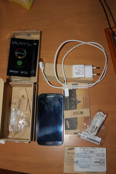 Лот: 3514726. Фото: 1. samsung Galaxy S4 black i9500. Смартфоны