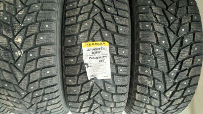 Лот: 16644393. Фото: 1. 245/45R17 Dunlop SP Winter Ice... Шины
