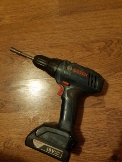 Лот: 10766597. Фото: 1. Шуруповерт Bosch 18v, 1,5Ah, Li-lon. Электроинструмент