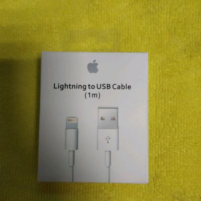 Лот: 12603065. Фото: 1. Lighting to USB Cable(1m). Принимаем... Зарядные устройства, блоки питания, адаптеры сетевые для смартфонов