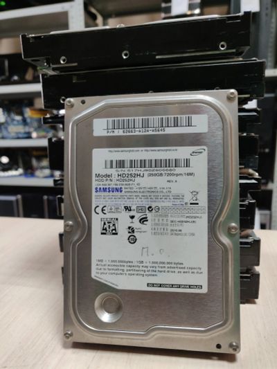 Лот: 21576787. Фото: 1. HDD 3.5"/250 Гб/7200 об/мин/. Жёсткие диски (HDD)