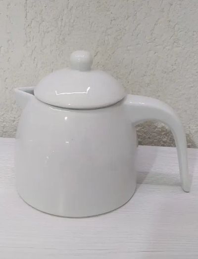 Лот: 19858357. Фото: 1. Чайник заварник белый. Чайники, заварники, турки