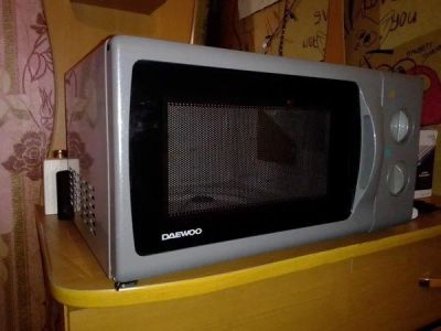 Лот: 17975937. Фото: 1. Микроволновка Daewoo Kor - 4115SA. Микроволновки, мини-печи