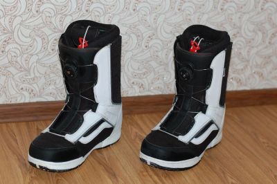 Лот: 3031714. Фото: 1. Сноубордические ботинки Vans Ambush... Ботинки