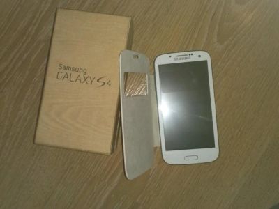 Лот: 3391703. Фото: 1. Срочно продам новый Galaxy S4. Кнопочные мобильные телефоны