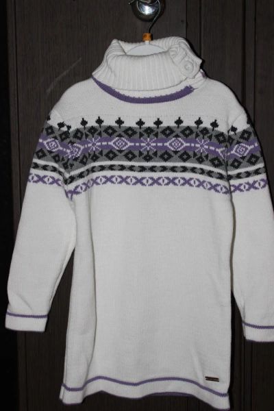 Лот: 6003577. Фото: 1. Туничка SweetBerry с модным норвежским... Свитера, худи, толстовки
