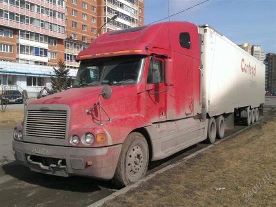 Лот: 2700109. Фото: 1. Freightliner Centuri и реф smx... Грузовики, автобусы, спецтехника