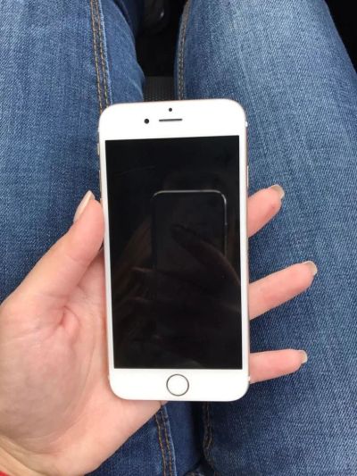 Лот: 9808582. Фото: 1. iPhone 6(gold) 64гб. Смартфоны