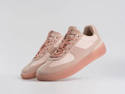 Лот: 25393813. Фото: 1. Кроссовки lululemon Cityverse. Кеды, кроссовки, слипоны