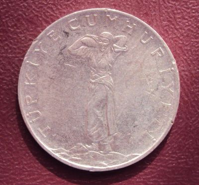 Лот: 4457626. Фото: 1. Иностранная монетка (А225). Остальные страны