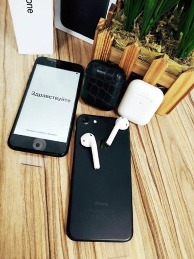 Лот: 11759227. Фото: 1. iPhone 7 32gb. Гарантия. Смартфоны