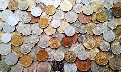 Лот: 10879885. Фото: 1. 20 монет Мира - одним лотом... Наборы монет
