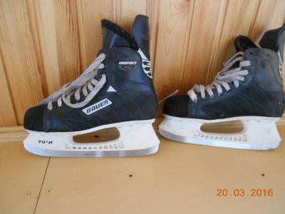 Лот: 7132672. Фото: 1. Коньки хоккейные BAUER. Коньки