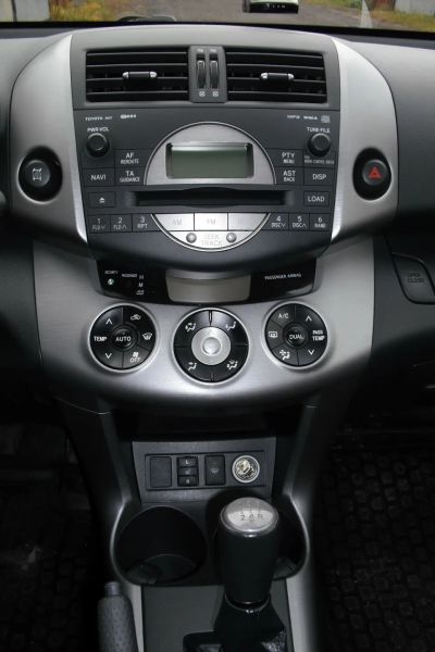 Лот: 19455903. Фото: 1. Магнитола toyota rav4 2006-2012. Автомагнитолы