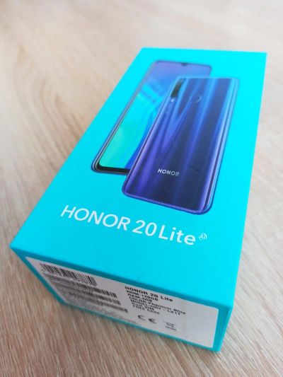 Лот: 16364662. Фото: 1. Honor 20 Lite 4\128 синий новый. Смартфоны
