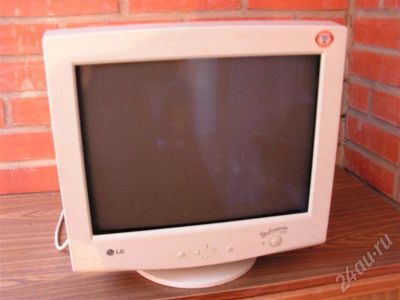 Лот: 227340. Фото: 1. Монитор 17 LG. ЭЛТ-мониторы