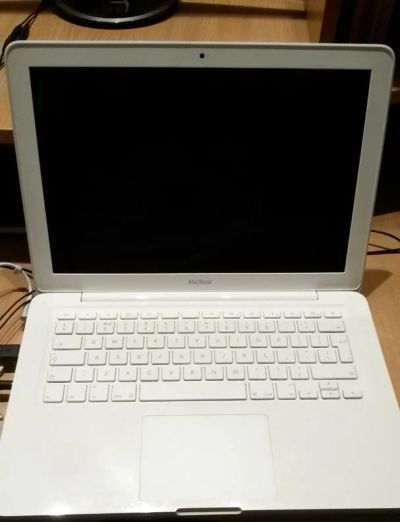 Лот: 6653720. Фото: 1. Macbook 2010 года. Ноутбуки