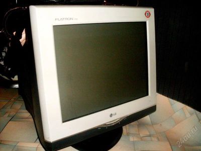 Лот: 2139481. Фото: 1. Монитор Flatron LG. 17 дюймов... ЭЛТ-мониторы