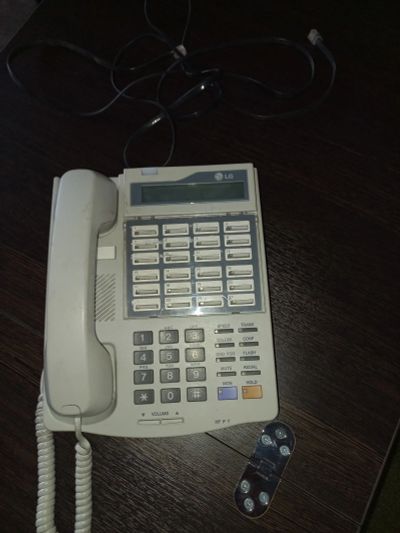 Лот: 24289644. Фото: 1. Системный телефон LG GK-36EXE. Проводные телефоны