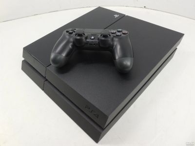 Лот: 12789911. Фото: 1. Продам PS4 Pro 1Tb Месяц с покупки... Игровые приставки, консоли