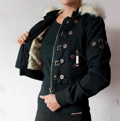 Лот: 2669361. Фото: 1. Куртка с вышивкой. Верхняя одежда