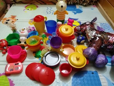 Лот: 25645751. Фото: 1. Куча игрушек детских. Игровые наборы