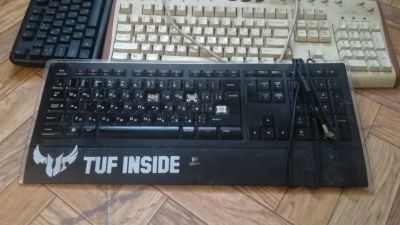 Лот: 12543044. Фото: 1. 5 клавиатур. Logitech illuminated... Клавиатуры и мыши