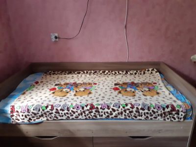 Лот: 11917221. Фото: 1. Кровать детская с матрасом. Детские кровати и кроватки