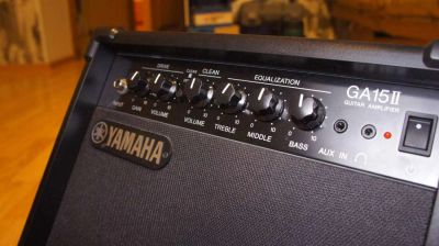 Лот: 6385336. Фото: 1. Гитарный комбоусилитель yamaha... Гитарные эффекты и комбоусилители
