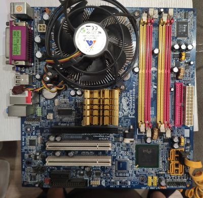 Лот: 15322009. Фото: 1. Материнская плата Gigabyte GA-945GM-S2. Материнские платы