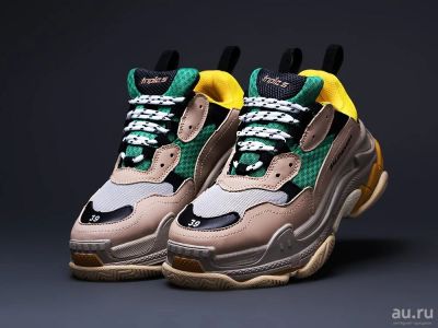 Лот: 12594579. Фото: 1. Кроссовки Balenciaga Triple S... Кеды, кроссовки, слипоны