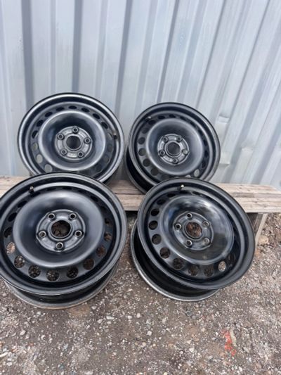 Лот: 25650794. Фото: 1. Штампованные диски Skoda Octavia... Диски