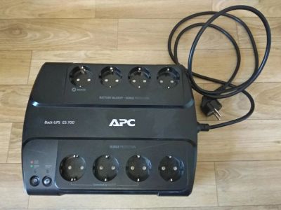 Лот: 11484755. Фото: 1. ИБП APC Back-Up ES 700VA [BE700G-RS... ИБП, аккумуляторы для ИБП