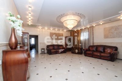 Лот: 25297849. Фото: 1. 5-комн. и более квартира , Красноярск... Квартиры, студии