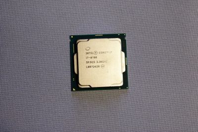 Лот: 14933264. Фото: 1. Intel core i7 - 8700 OEM 1151-v2. Процессоры