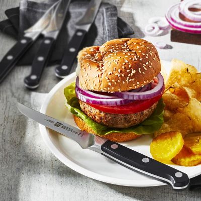 Лот: 24943296. Фото: 1. Нож для стейков Zwilling Pro... Столовые приборы, ножи