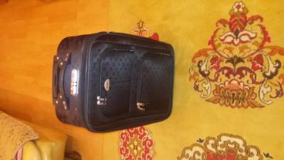 Лот: 4237024. Фото: 1. Большой чемодан Louis Vuitton. Чемоданы и сумки дорожные
