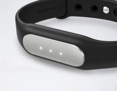 Лот: 5500660. Фото: 1. Xiaomi Mi Band - новый, в наличии. Смарт-часы, фитнес-браслеты, аксессуары
