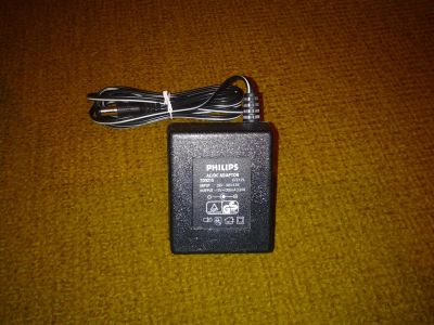 Лот: 4922035. Фото: 1. Блок питания Philips 19 вольт. Зарядные устройства, блоки питания для бытовой техники