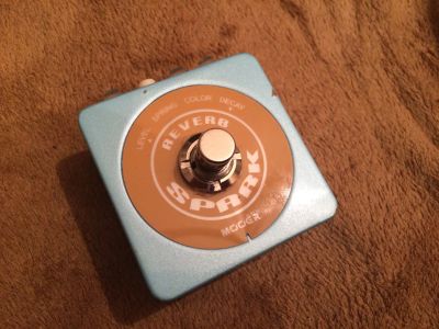 Лот: 7401129. Фото: 1. Mooer Spark Reverb. Гитарные эффекты и комбоусилители