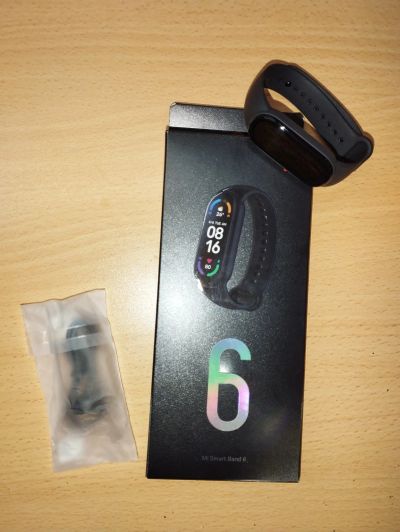 Лот: 19251311. Фото: 1. Xiaomi mi smart band 6. Смарт-часы, фитнес-браслеты, аксессуары