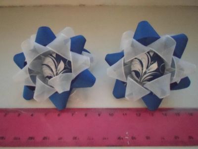 Лот: 8840411. Фото: 1. Банты на резиночках синие с органзой. Цветы из ткани