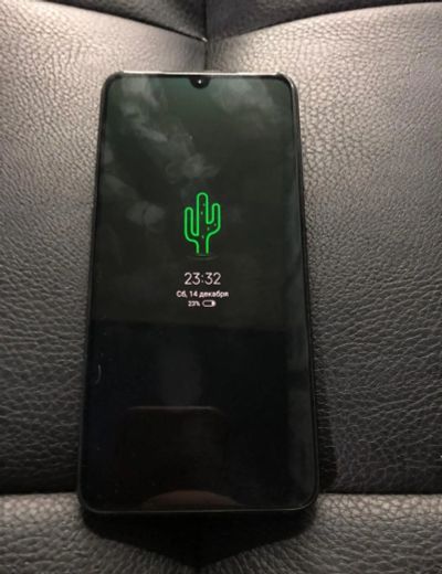 Лот: 15194803. Фото: 1. Xiaomi Mi 9 6/64. Смартфоны