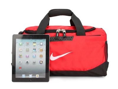 Лот: 4390232. Фото: 1. Спортивная сумка Nike traveling... Сумки