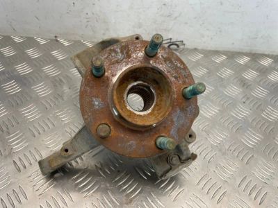 Лот: 22460114. Фото: 1. поворотный кулак Ford Focus CB4. Другое (автозапчасти)