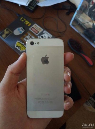 Лот: 9440376. Фото: 1. iPhone 5 16gb Silver. Смартфоны