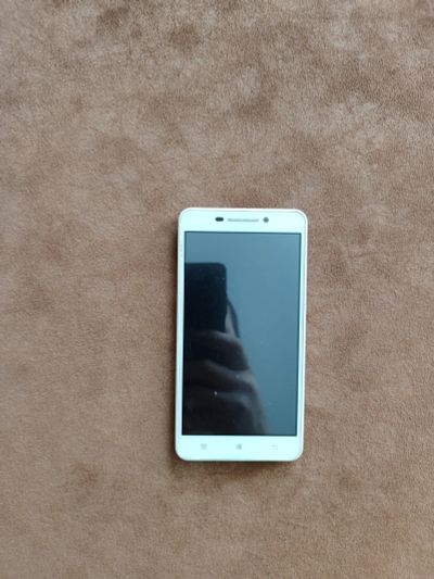 Лот: 21643466. Фото: 1. Смартфон Lenovo A5000. Смартфоны